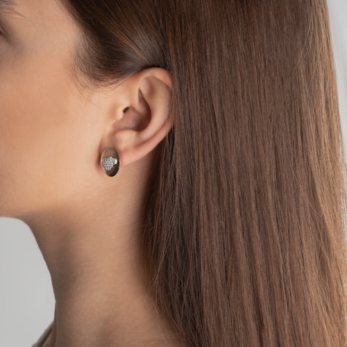 Kolczyki serduszka Savicki: złote, cyrkonie